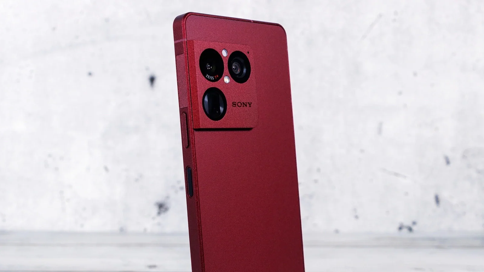 Sony Xperia 1 IX появился раньше времени, но пока без характеристик