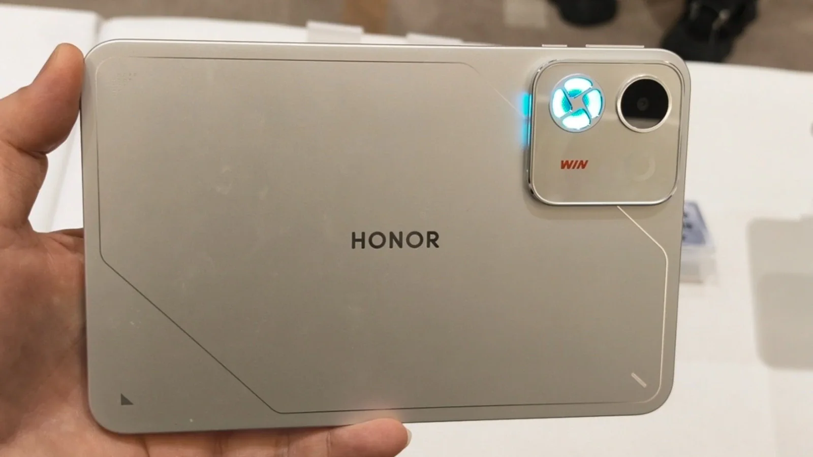 HONOR WIN с OLED-экраном 240 Гц и Snapdragon 8 Elite Gen 5 готовится к выходу