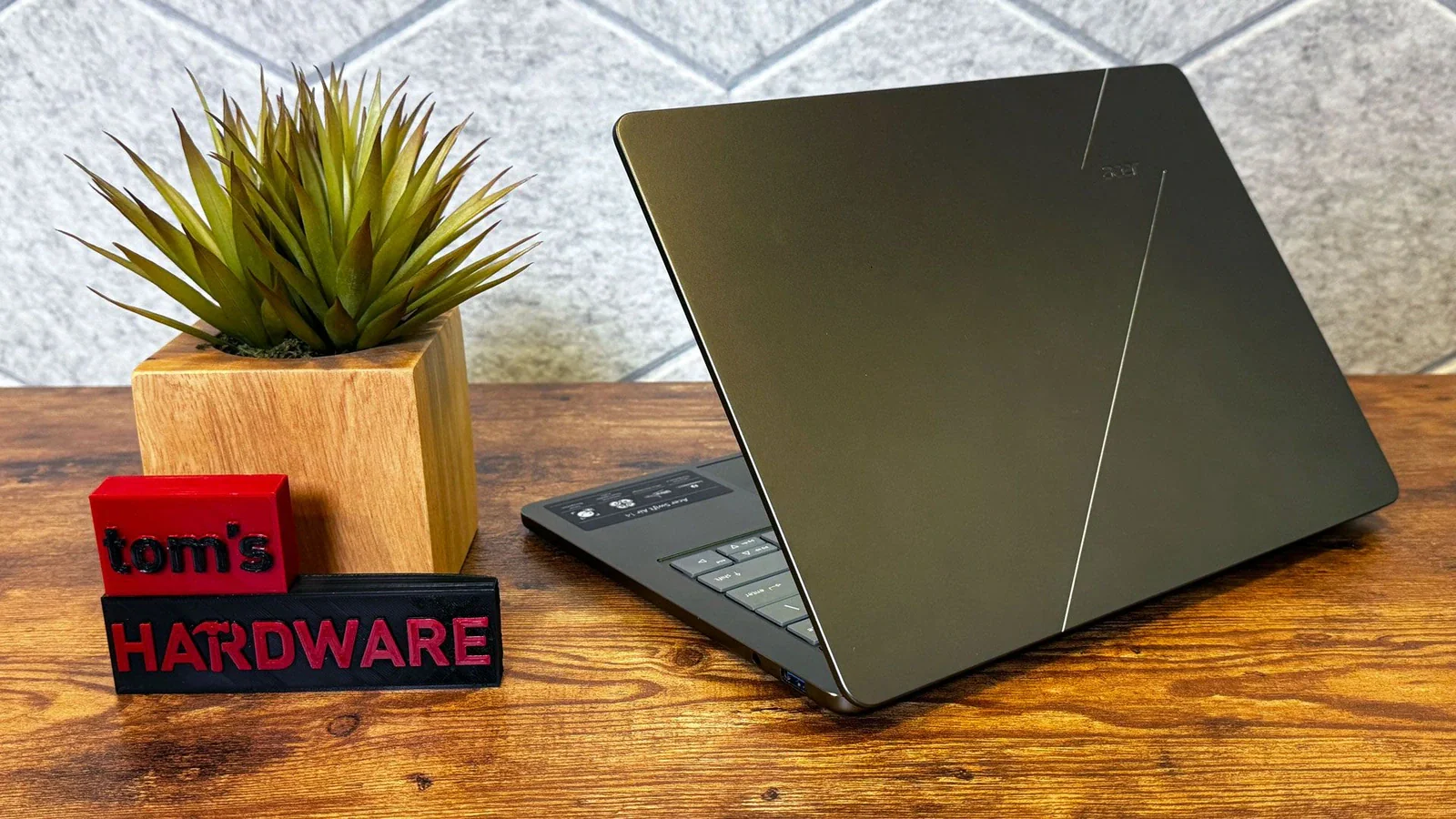 Acer Swift Air 14 за 58 900 рублей: порты не урезали, экран — да